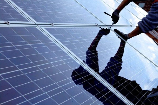 Choisir le bon nombre de panneaux photovoltaïques pour votre installation en Gironde