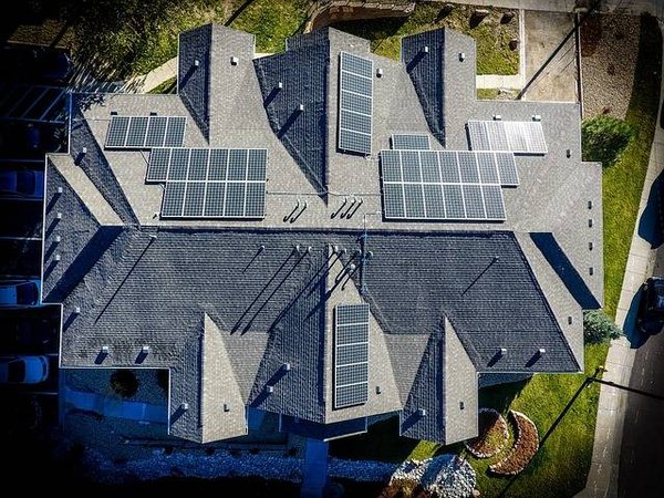 Comment choisir le meilleur panneau solaire pour son logement ?